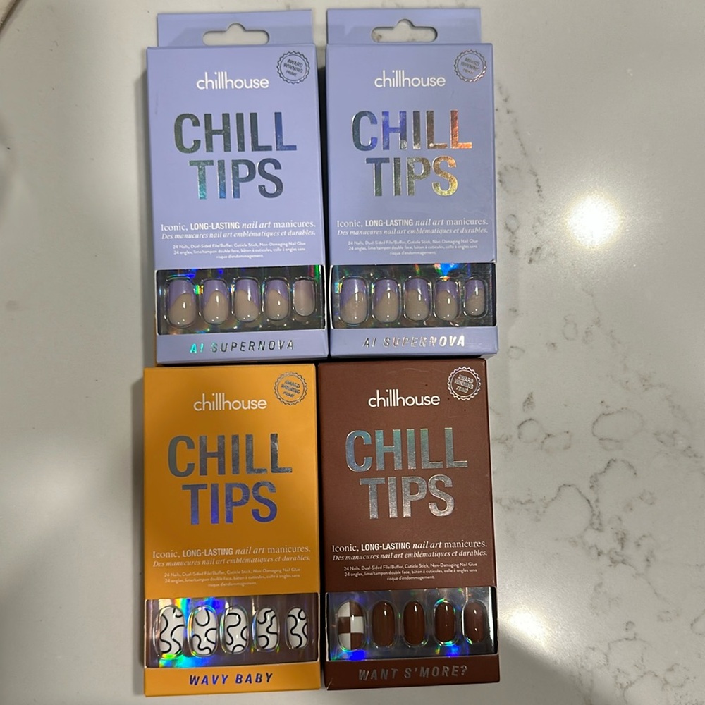 Chill house chill tips press on nails. NIB